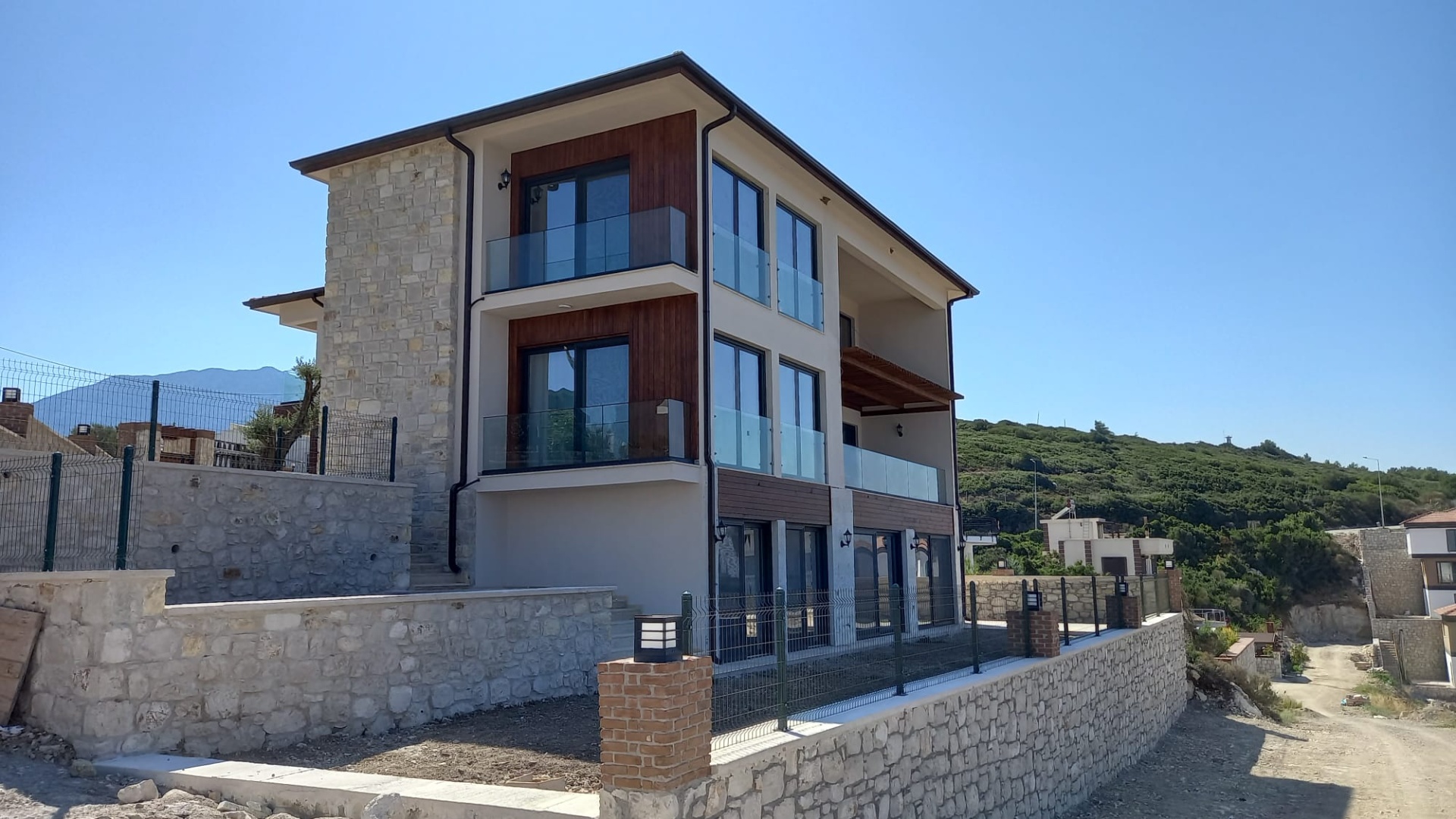KARABURUN DKY VİLLA